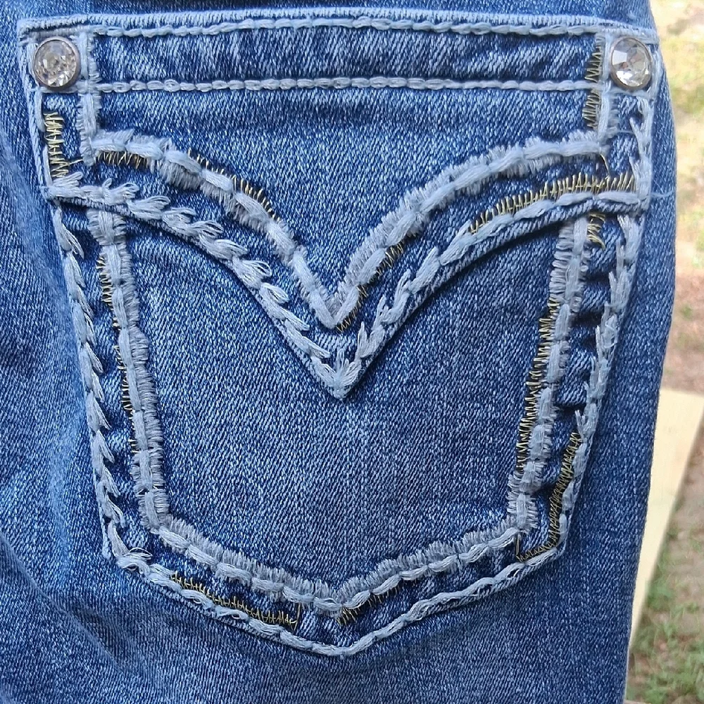 Classic Blue Women's Jeans - Picture 8 of 9